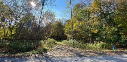 V/L Hillcroft  Drive, Boston-142600