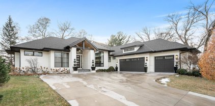 700 Evergreen Knolls, Mendota Heights