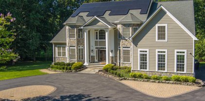 12516 Rolling Rd, Potomac