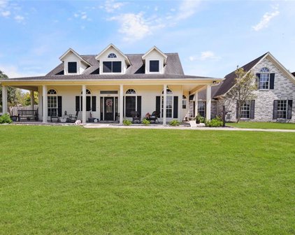 209 Leisure Lane, Alvin
