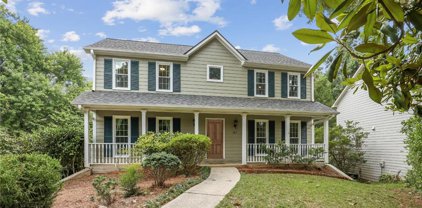 285 Softwood Circle, Roswell
