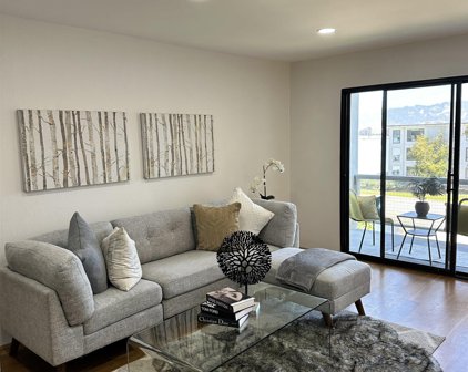 8 Admiral Drive A327, Emeryville