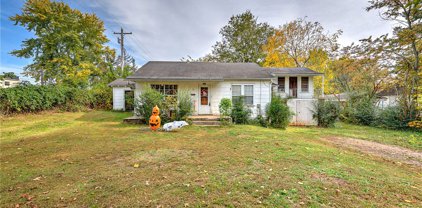 207 Locust Street, Huntsville