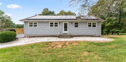 17 Lester Lane, New Milford