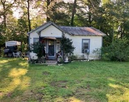 61 Page Avenue, Shepherd
