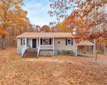 417 Ruritan Lake Rd, Scottsville