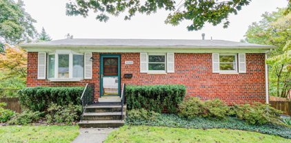 11113 Troy Rd, Rockville