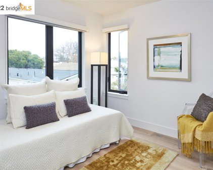 2747 San Pablo Ave Unit #201, Berkeley