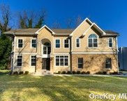 90 I U Willets Road, Roslyn image