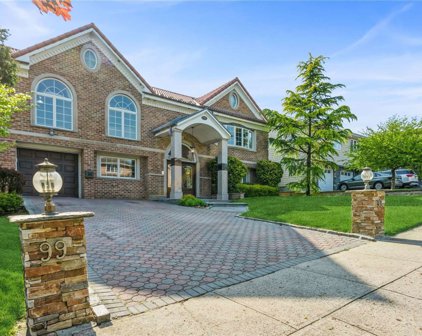 99 Executive Drive, Manhasset Hills