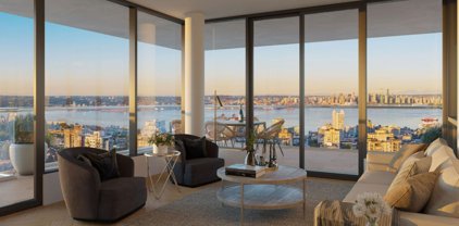 135 E 13th Street Unit 201, North Vancouver