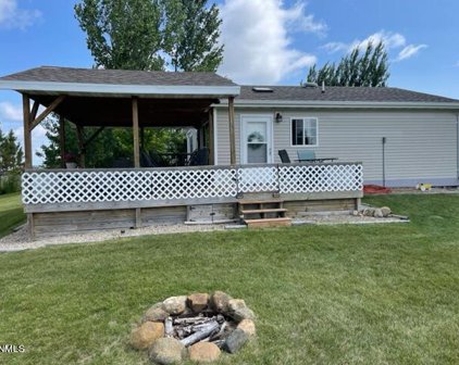 178 Shoreline Drive S, Dawson