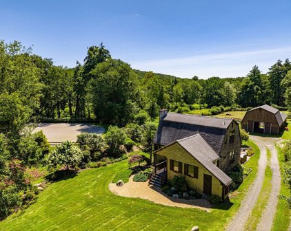 56 Harvard Rd, Stow