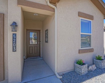 5203 Via Nube, Santa Fe