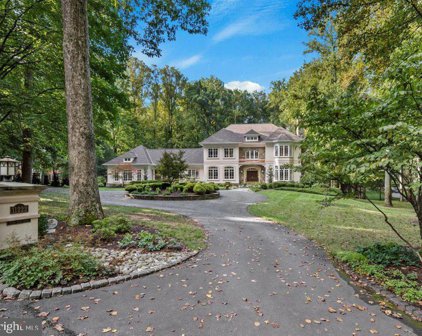 11222 River View Dr, Potomac