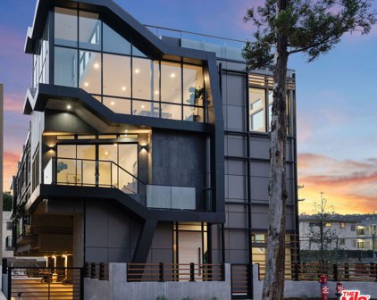 937 N Spaulding Ave, West Hollywood