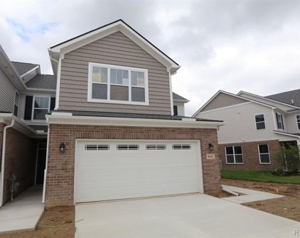 8662 GROVE, Washington Twp