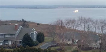 17 Annette  Drive, Portsmouth