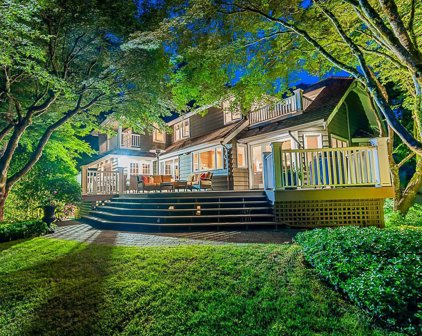 2997 Rosebery Avenue, West Vancouver