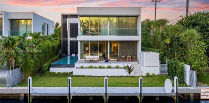 1081 W 48th St, Miami Beach