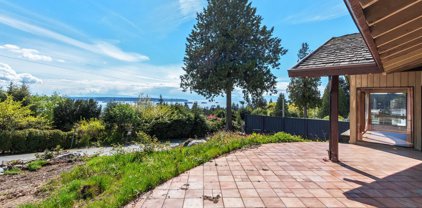 1915 12th Street, West Vancouver