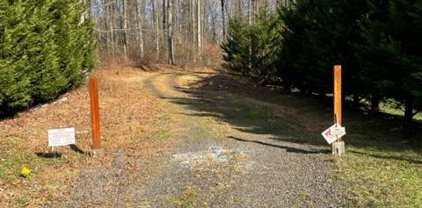 1016 Valley View Dr Valley View Dr Unit #LOT 9, Maple Glen
