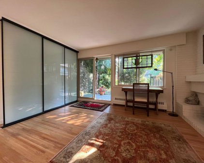 235 Keith Road Unit 402, West Vancouver