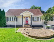 18 Reizen Avenue, Centereach image