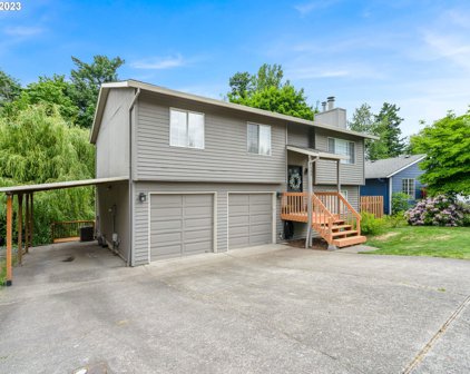185 CRESTWOOD ST, Fairview