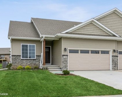 928 Oakland Trail, Solon