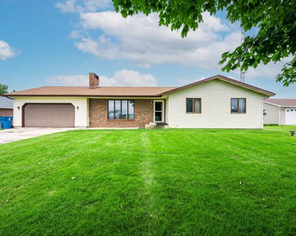 300 W Bellefontaine Road, Pleasant Lake