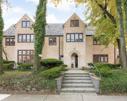 355 Lincoln Rd, Grosse Pointe
