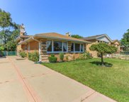 3812 W Touhy Avenue, Lincolnwood image