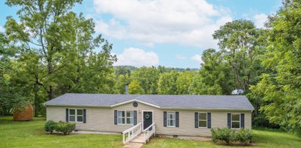 1513 Huntington Drive, Bedford