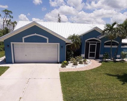 3662 Papaya Street, Saint James City