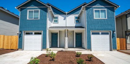 63 Sand Ridge (& 65) Ct, Lebanon