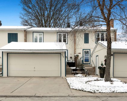230 Clearbrook Lane, Bloomingdale