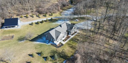 8592 County Road 14, West Bloomfield-325000