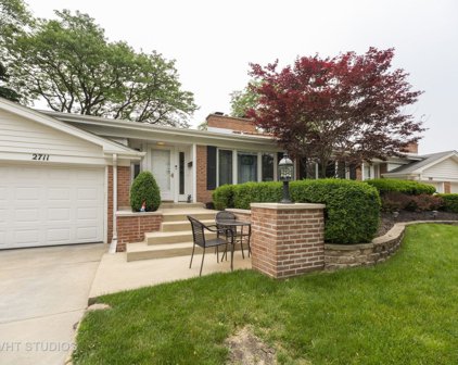 2711 E Bel Aire Drive, Arlington Heights