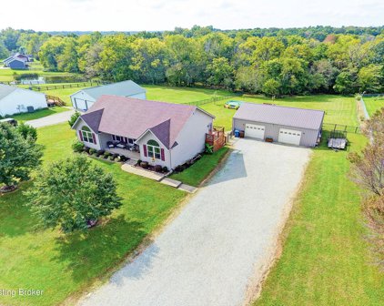 584 Settlers Point Dr, Taylorsville
