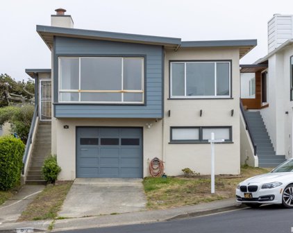 92 Roslyn  Court, Daly City