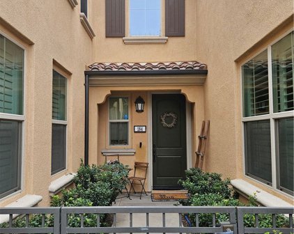 184 Rose Arch, Irvine
