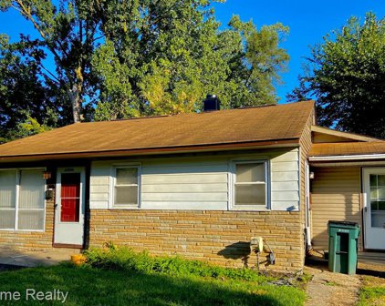 10040 SARATOGA, Oak Park