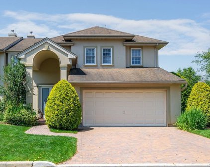 270 Altessa Boulevard Unit #270, Melville