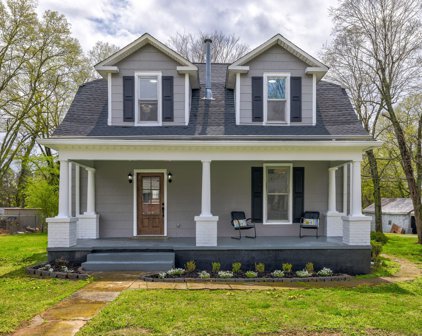 112 E Elm St, Ashland City