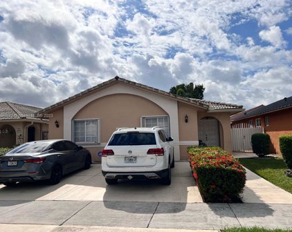 3244 W 77th Pl, Hialeah