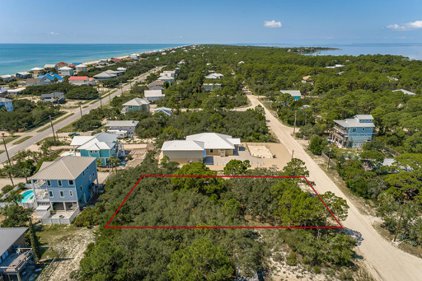 1056 W Pine Ave, St. George Island