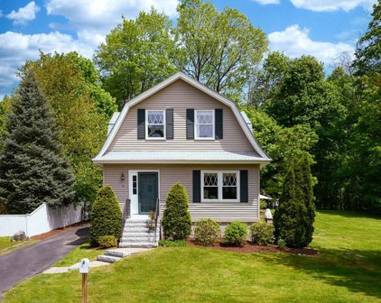 9 Lyman Street, Southborough