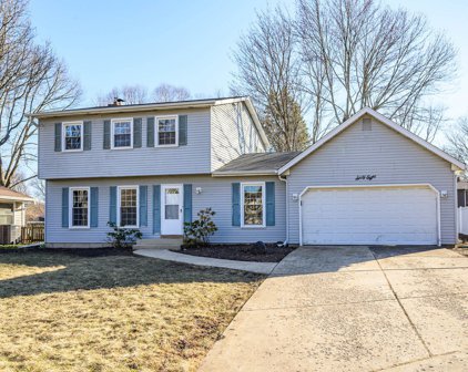 68 Finch Court, Naperville