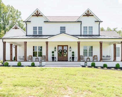 166 Acorn Drive, Appomattox